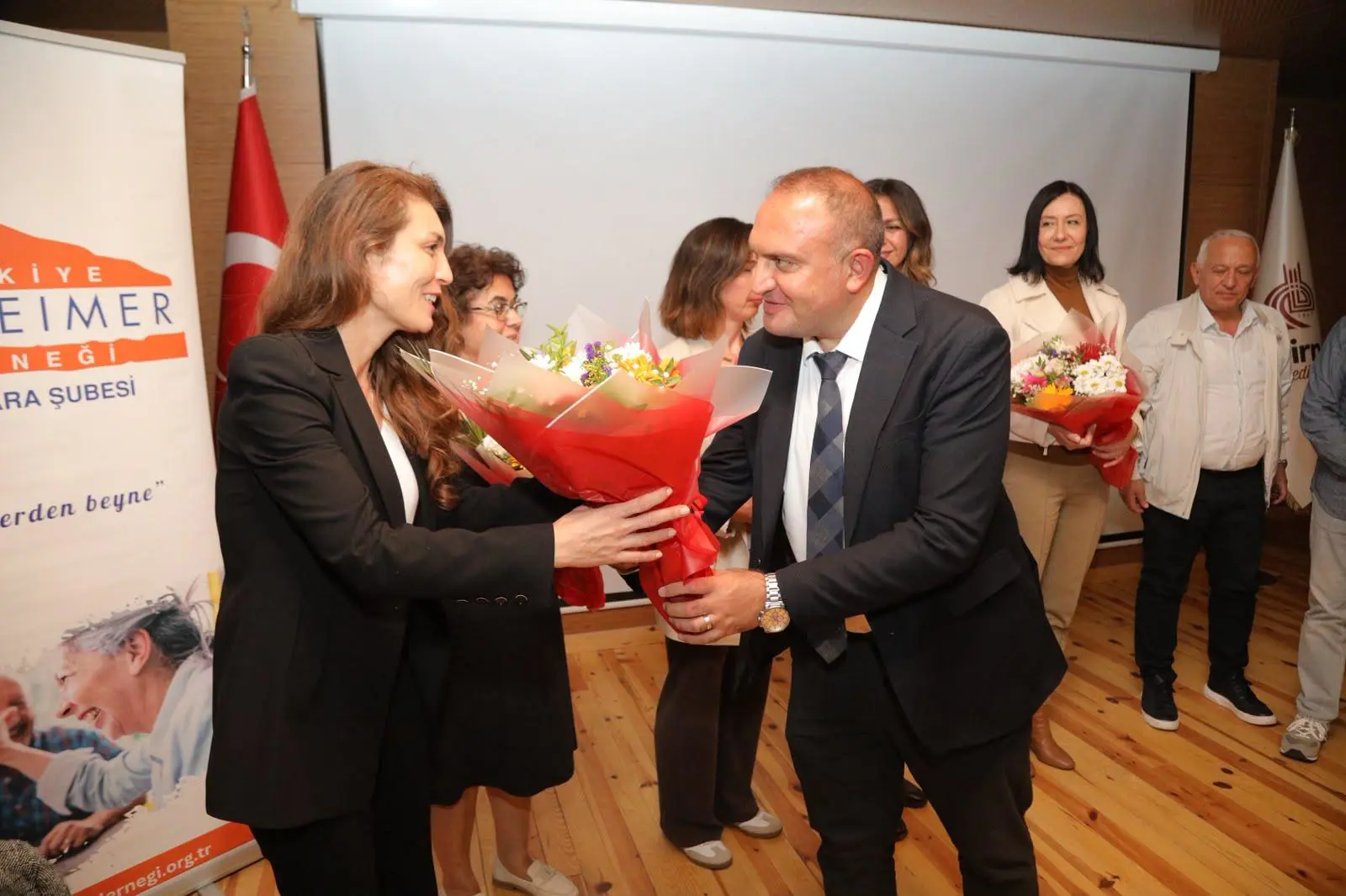 EDİRNE BELEDİYESİ’NDEN ALZHEİMER FARKINDALIĞINA DESTEK galeri görseli